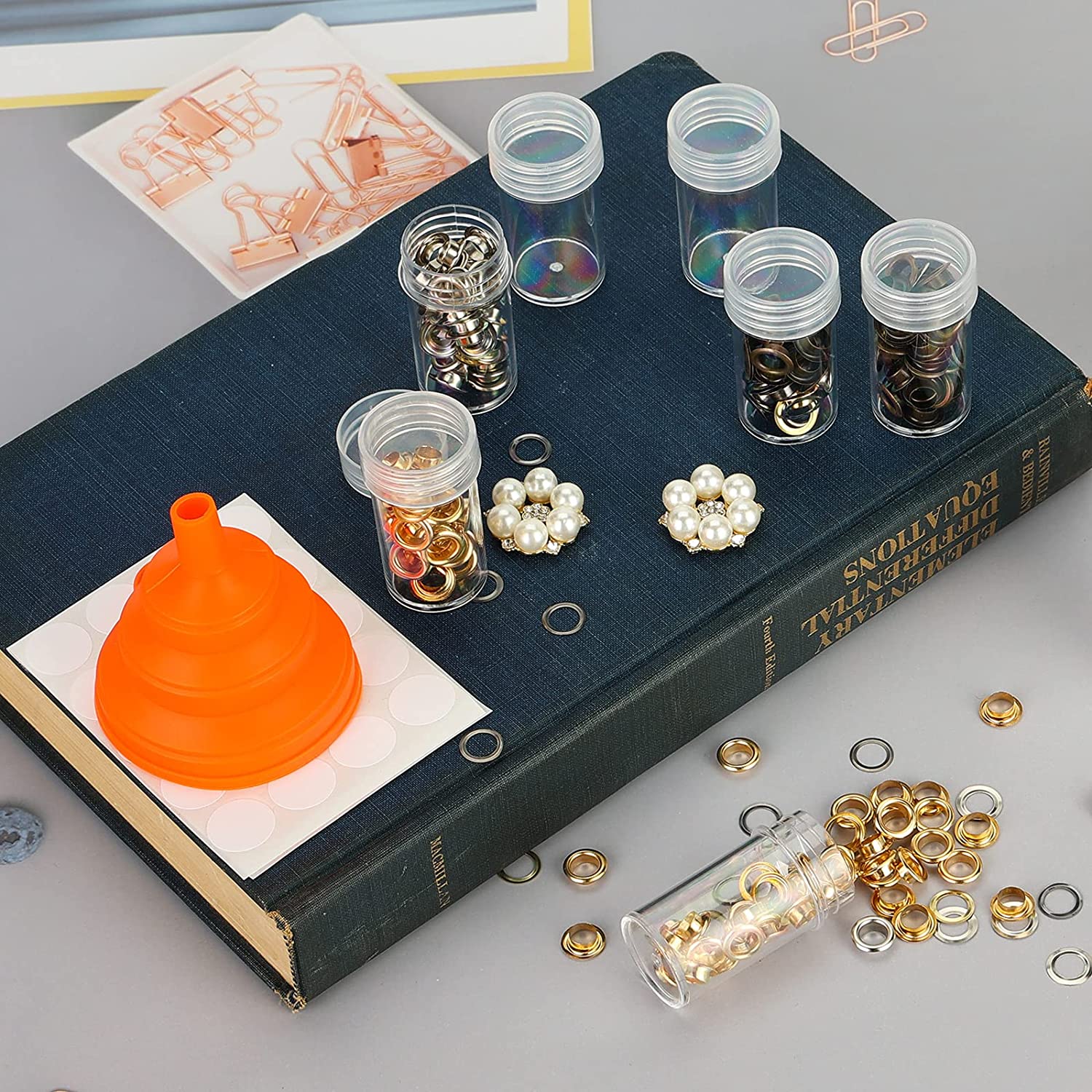 Embroidery Diamond Storage Box, 30PCS Big Clear Plastic Bead Containers with Silicone Funnel for Jewelry Painting DIY Art Craft Rhinestones Sewing Cosmetic Nail Glitter Powder