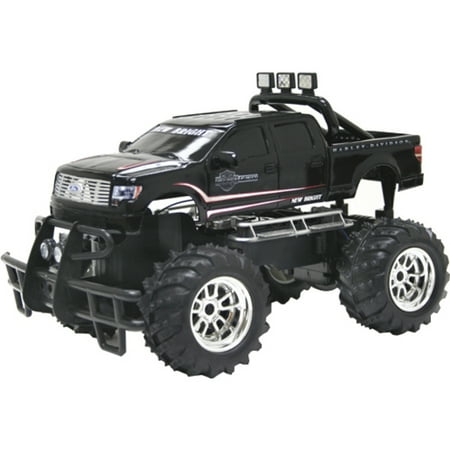 New Bright - 1:14 Radio Control Chevy Silverado - Styles May Vary