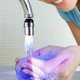 thumbnail image 2 of Grifo de agua con luz LED sensible a la temperatura con 3 colores cambiantes para cocina y baño, 2 of 2
