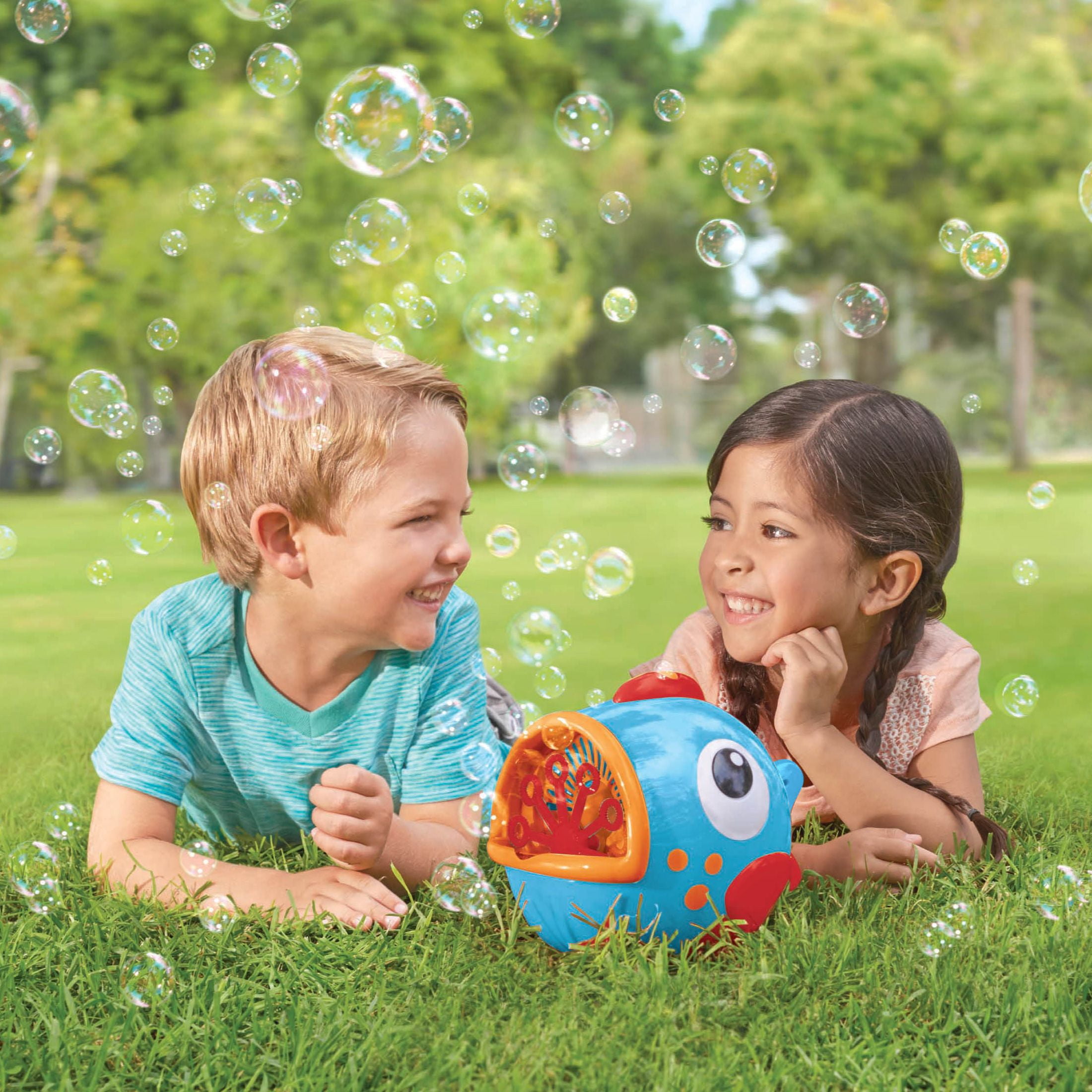 Play Day Large Battery Operated Fish Bubble Blower, for Child Age 3+