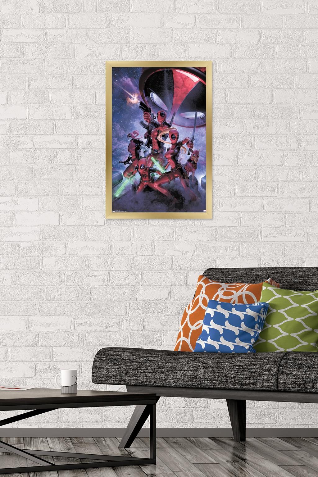 Marvel Comics - Deadpool - Family Wall Poster, 14.725" x 22.375", Framed