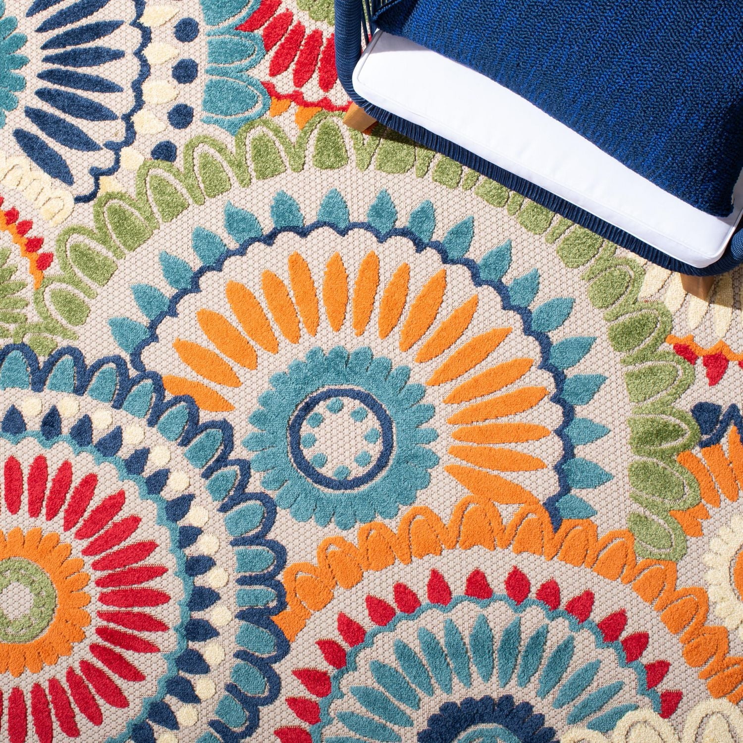 Safavieh Cabana Marina Suzani Outdoor Area Rug