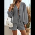 thumbnail image 4 of Conjunto de 2 Piezas para Mujer, Camiseta de Larga con Lazo Delantero, Pantalón Corto y Pijama Deportivo Informal. Negro M, 4 of 10