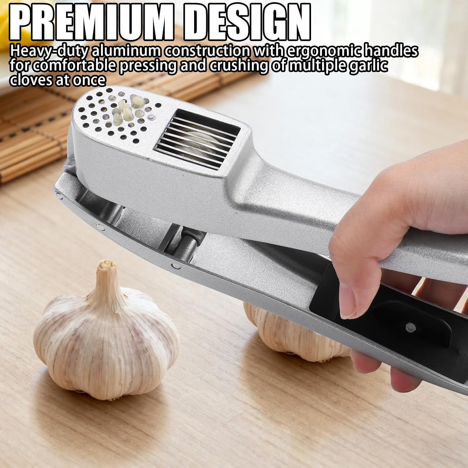 CATPAN Garlic Press and Peeler Set - Silicone Garlic Peeler Tube Roller and Aluminium Garlic Press with Built-In Cleaning Tool Garlic Crusher, Mincer & Peeler for Unpeeled Garlic Cloves