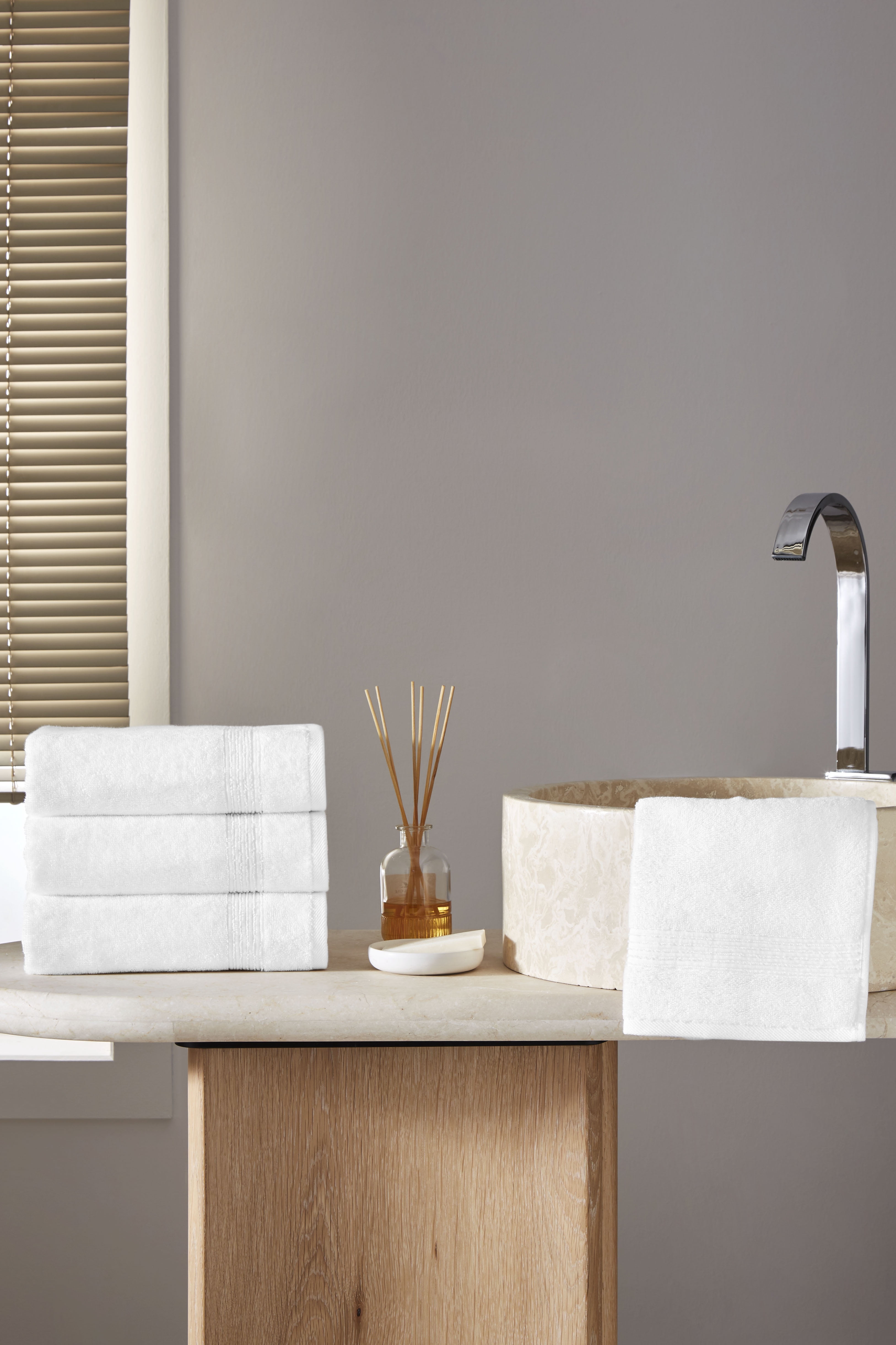 Ozdilek 4-Piece Hand Towels Set, 16x30" 100% Turkish Cotton, Quick-Dry, Lightweight & Absorbent Hand Towels, Soft Hotel Quality Hand Towels for Face, Gym, Spa, Bright White