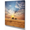 thumbnail image 2 of Elephants Marchant le Long de la Rivière - Impression sur Toile d'Art Animalier, 2 of 3