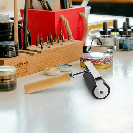 LOLIPPYY Hand Roller Designed For DIY Enthusiasts With Comfortable Grip Multi Color 1Set