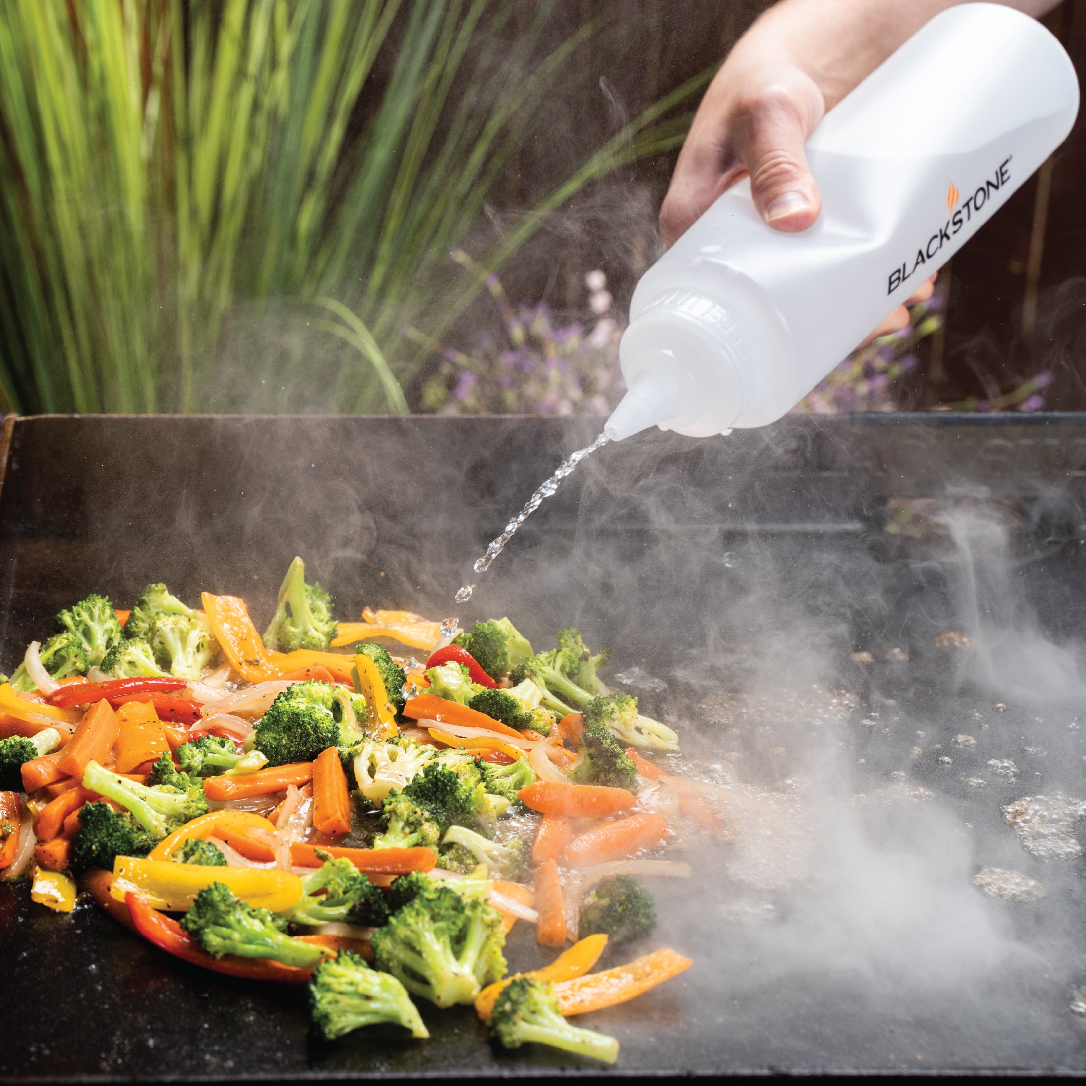 Blackstone 32-oz Sauce and Liquid Squeeze Bottle Set, 2-Pack