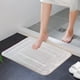 thumbnail image 1 of Alfombra de baño antideslizante | Microfibra ultrasuave y absorbente | Lavable a máquina para baño, ducha y cocina | 40 x 60 cm (gris, rojo y marrón), 1 of 7