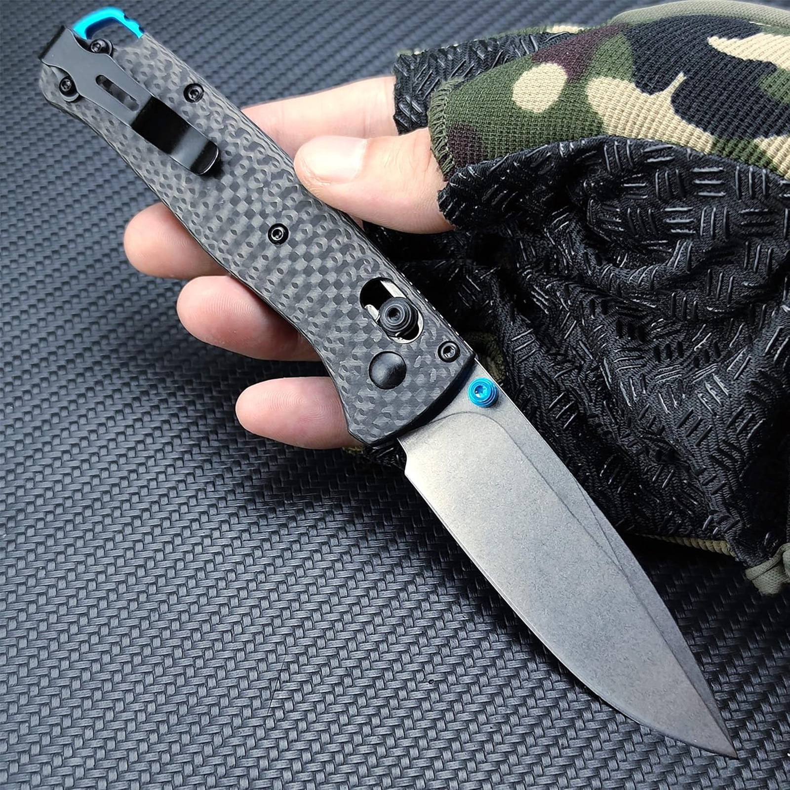 EDC Men's Everyday Folding Pocket Knife with Carbon Fibre Handle and Manual Opening for Camping , Black