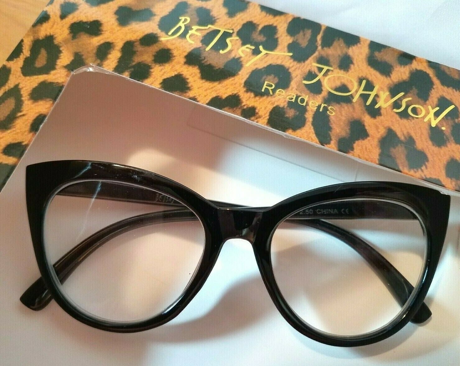 Betsey Johnson 3 Pairs Reading Glasses Black Tortoise Leopard Readers 2.00