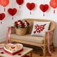thumbnail image 4 of Funda de almohada con estampado de corazones para San Valentín | Funda de cojín decorativa cuadrada de 45 cm para sofá y cama | Decoración festiva para sala de estar, 4 of 6