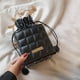 thumbnail image 5 of Retro Mujer PU Checker Cordón Crossbody Bolso Cadena Cubo Bolso (Negro), 5 of 6