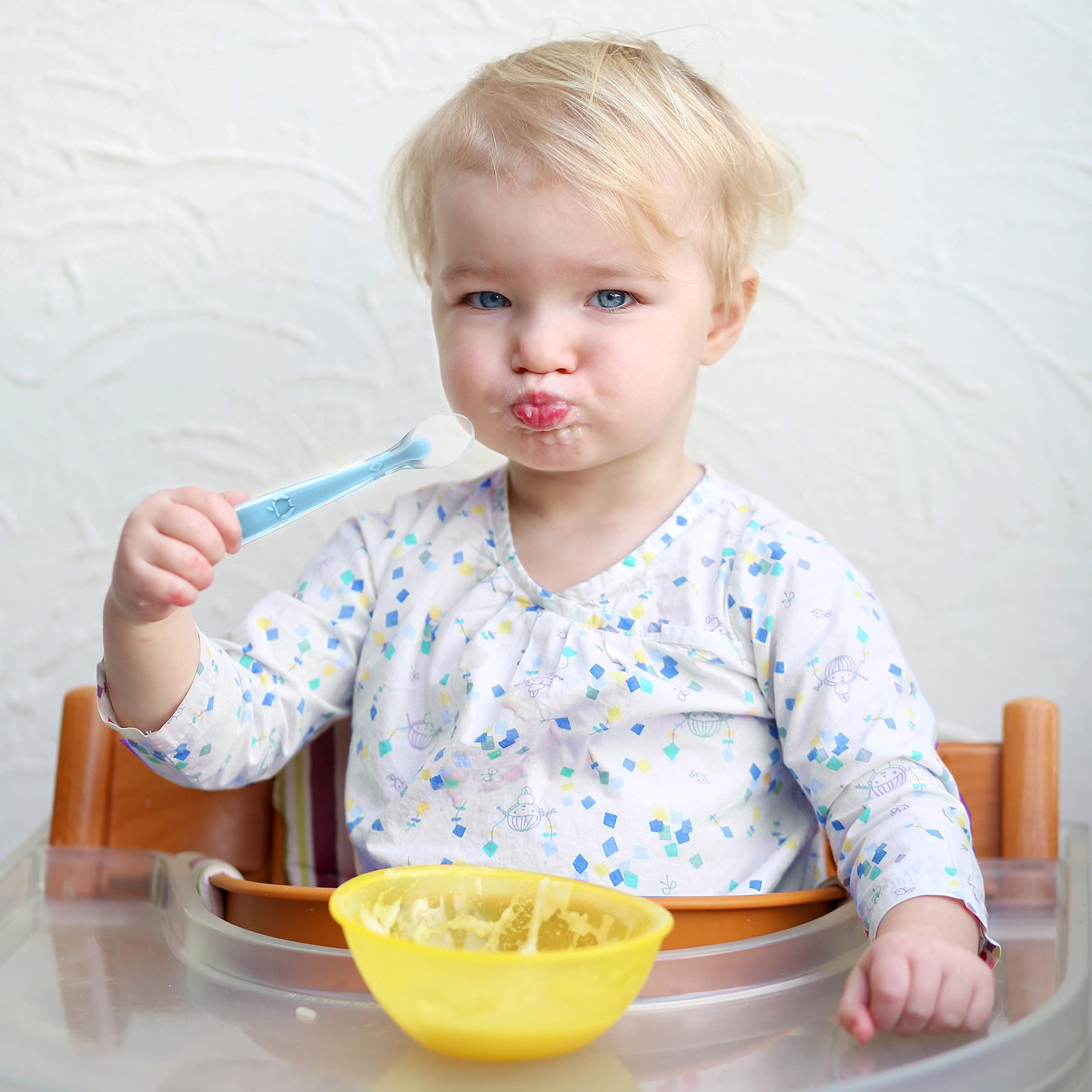 Girl serve porridge