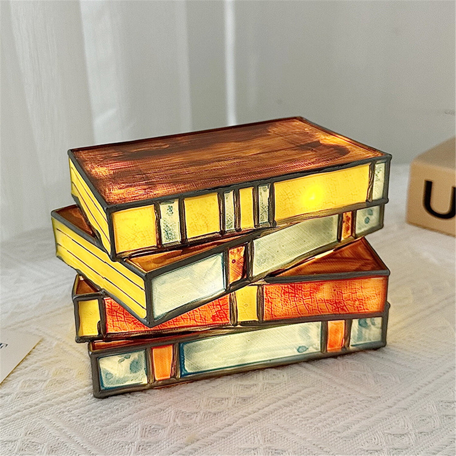 Stained Glass Stacked Books Lamp, Stained Glass Lamp Vintage Lamp, Book Decor Lamp for Living Room, Stained Glass Book Lamp Tiffany Style Table Lamp, Desk Lamp, Bedside Lamps