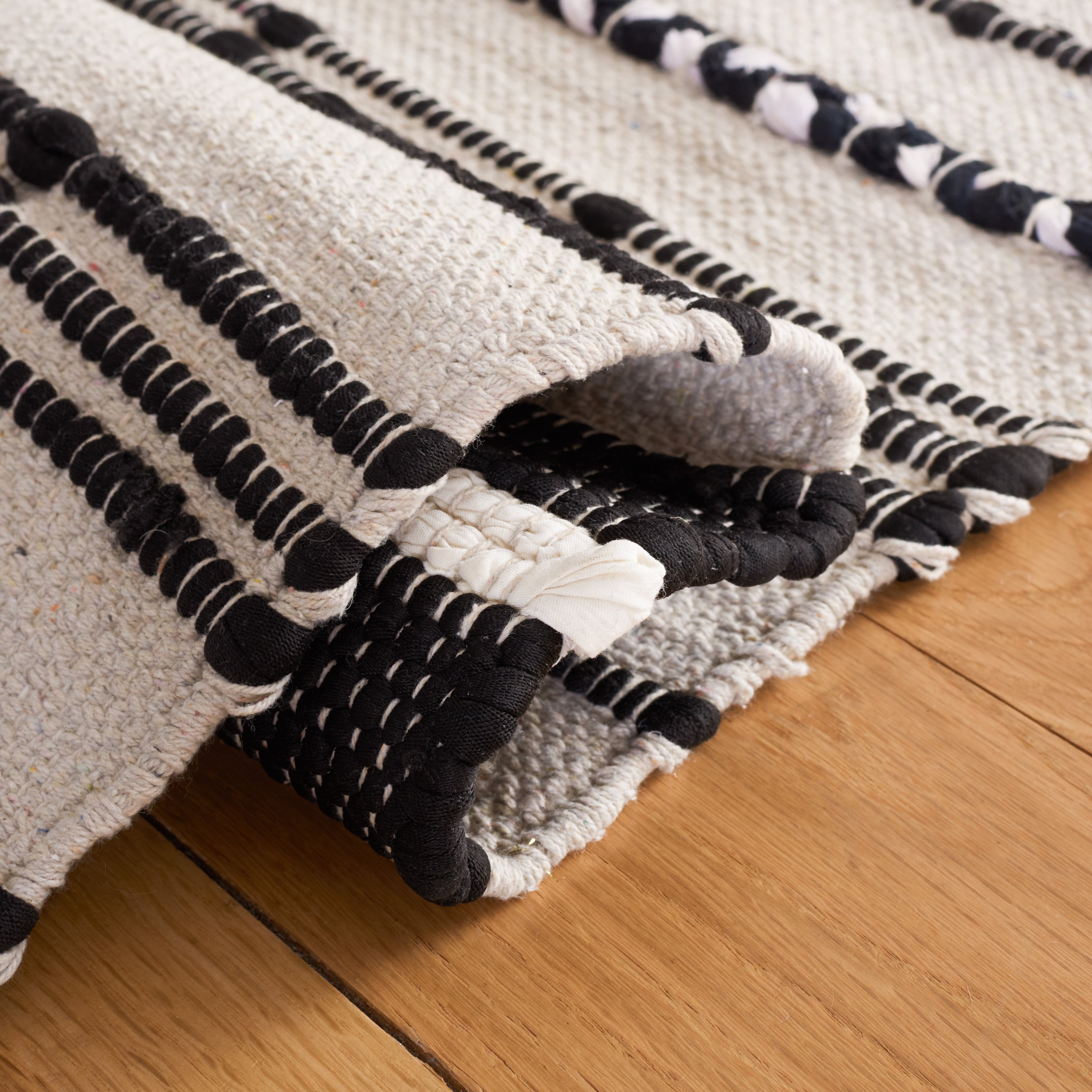 SAFAVIEH Striped Kilim Ottoline Striped Cotton Area Rug, Beige/Black, 6' x 6' Square