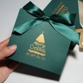 thumbnail image 2 of Caja de dulces de estilo árbol de Navidad verde, cajas y bolsas de regalo con cinta para envolver galletas y dulces, bolsas de regalo de Navidad de lujo, 2 of 4