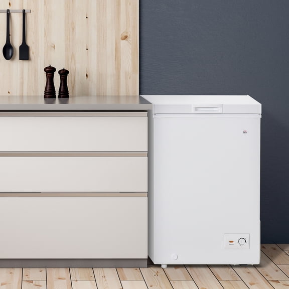 HOMCOM Compact Chest Freezer 3.5 Cubic Feet with Removable Basket, Mini Deep Freezer with Single Door 7 Temperature Setting for Kitchen, White