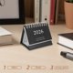 thumbnail image 4 of Mini calendario de escritorio, pequeño calendario mensual de pie para mesa 2026, ideal para el hogar, la oficina, la escuela y los suministros de la tienda., 4 of 7