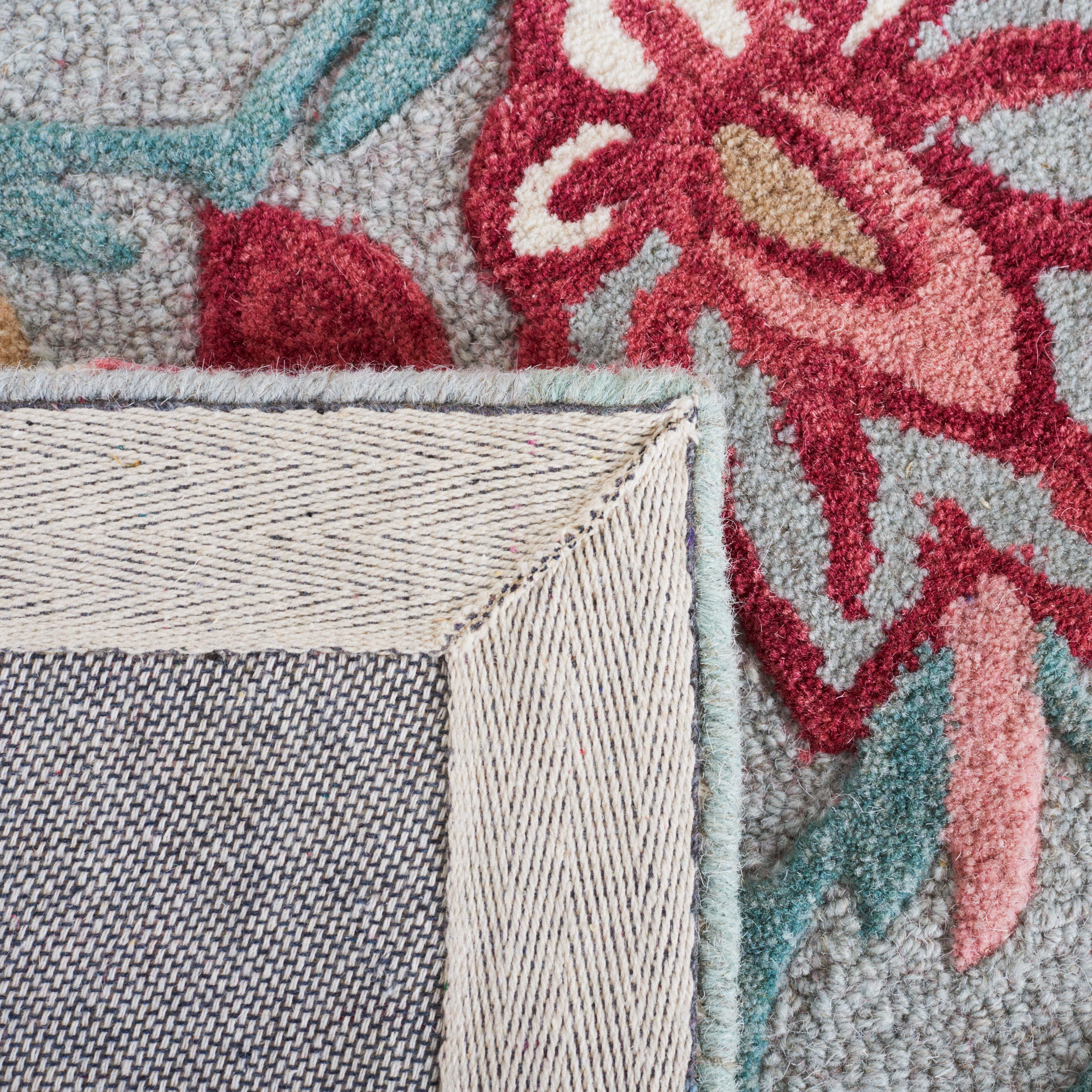 SAFAVIEH Bellagio Vanessa Floral Wool Area Rug, Light Gray/Ivory, 6' x 9'