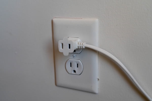 Woods 359w Indoor Extension Cord With Remote On Off Switch White