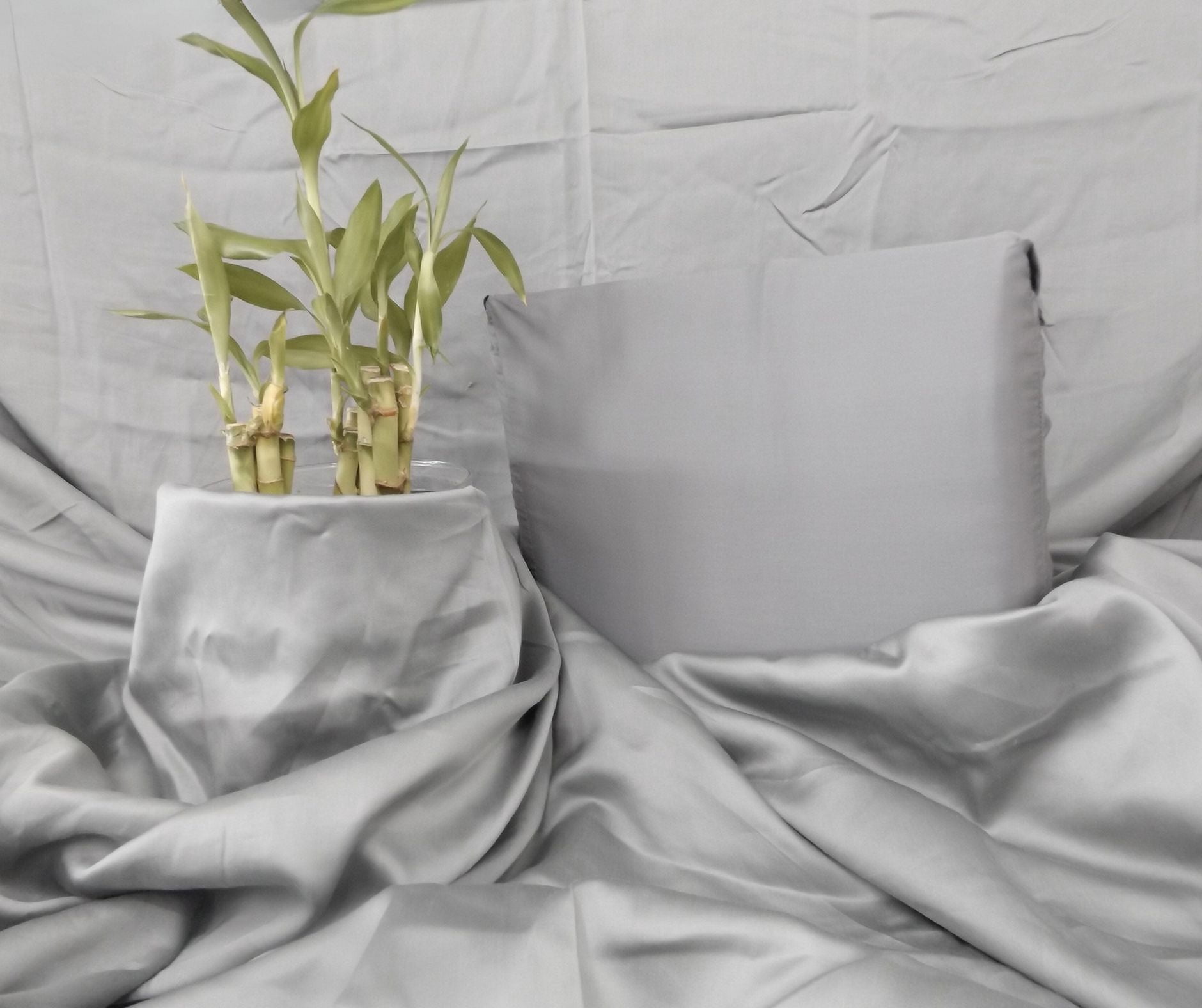 IAdjust Organic Bamboo Sheets - All Ages - 300 TC - Queen - Charcoal