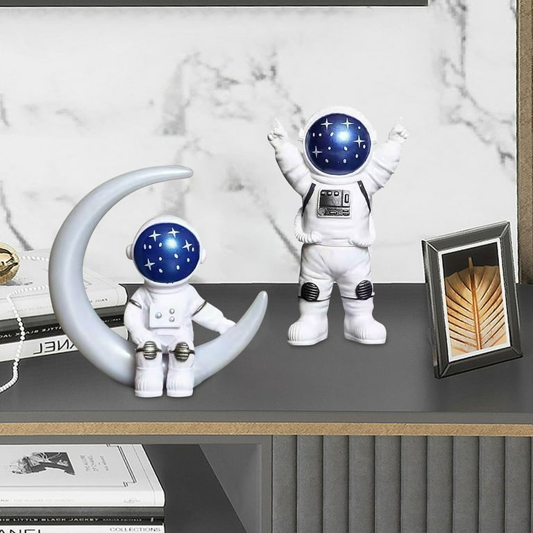 XIANXIAN Astronaut Figurines Cake Topper Outer Space Cake Decoration Spaceman Model Display Miniature Astronaut Action Figure Statue for Kids Party Gift Decor