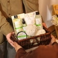 thumbnail image 2 of Cestas de regalo Body & Earth, 10 unidades, regalos de spa Lily Bath Women, 2 of 8