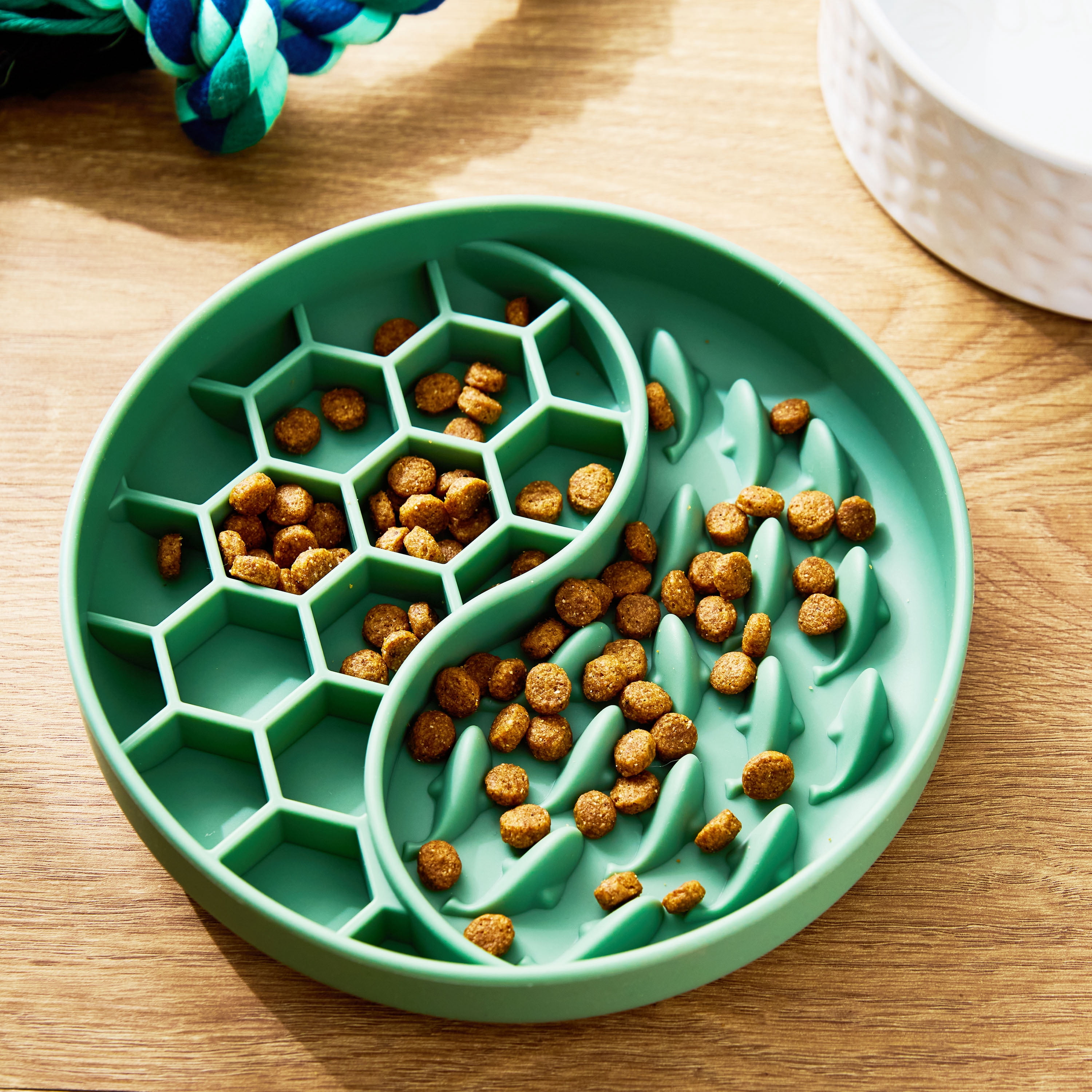 Vibrant Life Silicone Slow Feeder Bowl for Pets, Sage Green Fish