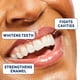 thumbnail image 3 of Pasta de dientes Colgate Sensitive Whitening de 6 onzas, paquete de 3, 3 of 6