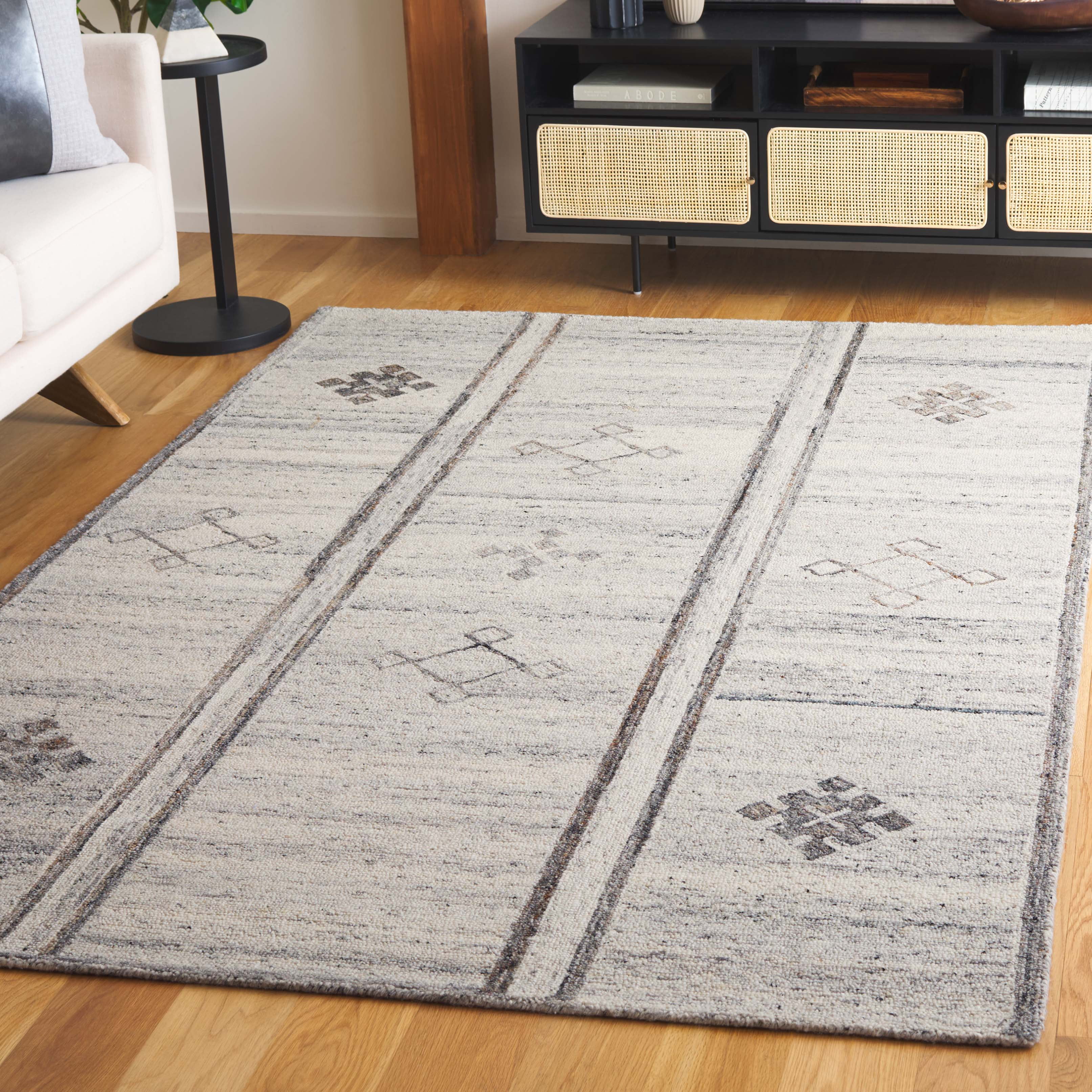 SAFAVIEH Kenya Tinley Geometric Area Rug, Brown/Beige, 6' x 6' Square
