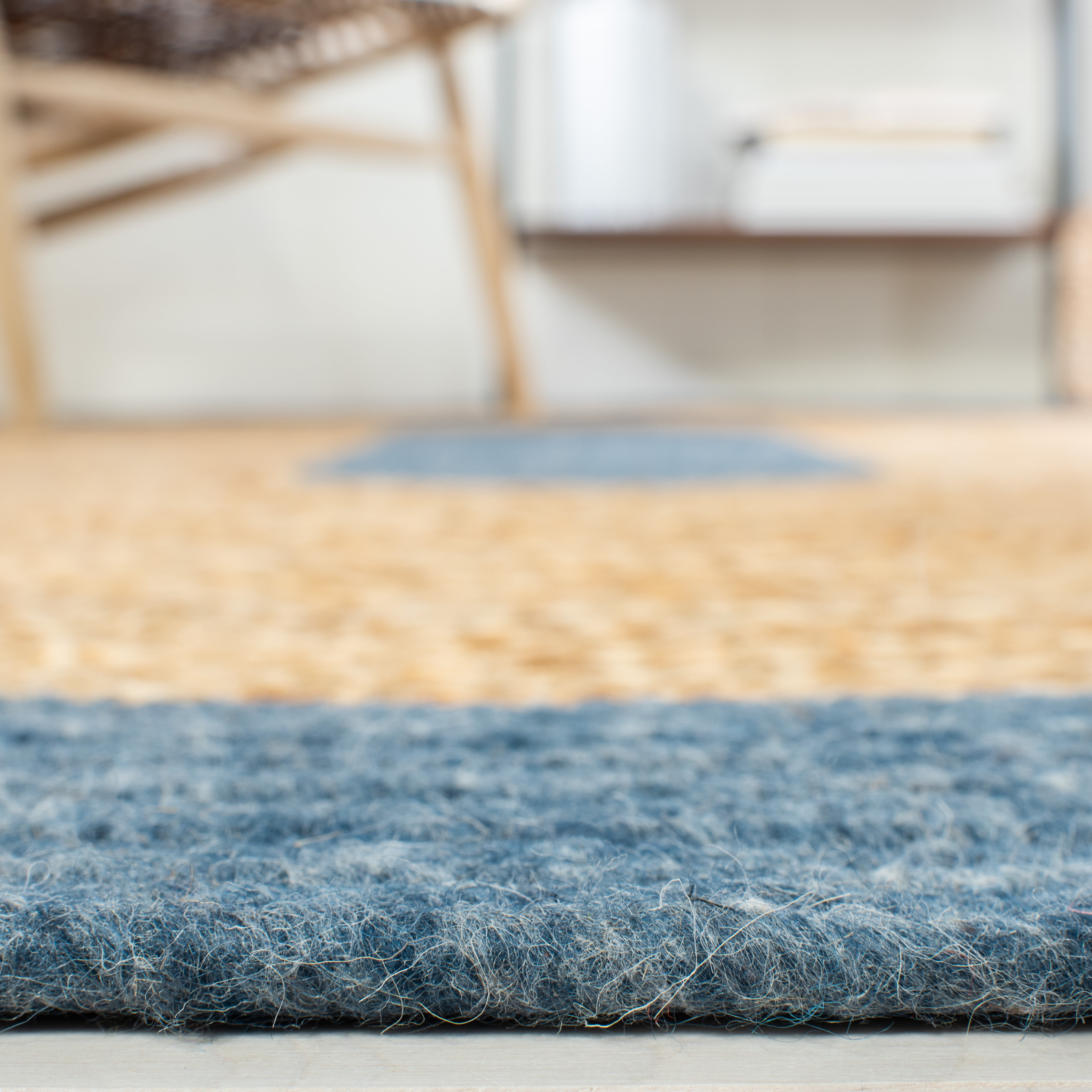 SAFAVIEH Braided Carina Bordered Reversible Area Rug, Navy/Natural, 6' x 9' Oval