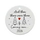 thumbnail image 3 of Adorno navideño personalizado para anunciar el nacimiento de un bebé | Regalo para revelar el embarazo | Recuerdo de cerámica "Y entonces quedaron tres" para mamá, 3 of 5