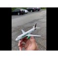 thumbnail image 2 of Avión de juguete Daron Frontier Airlines de metal fundido a presión 15 cm, 2 of 8