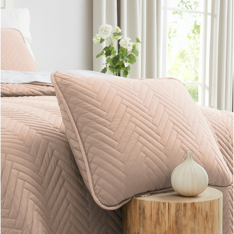 Luxurious Quilt Sets  Southshore Fine Linen