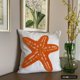 thumbnail image 3 of Funda de almohada blanca hecha a mano de 40 x 40 cm (16 x 16 pulgadas), de lino, con criaturas marinas, estrellas de mar, cuentas, estilo playero, decorativa, con cremallera - Starfish Makeover, 3 of 8