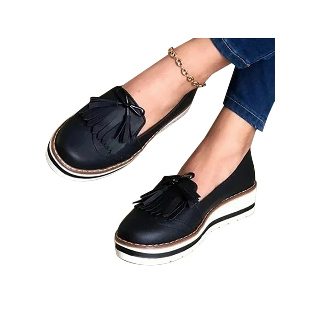 shoes with tassel