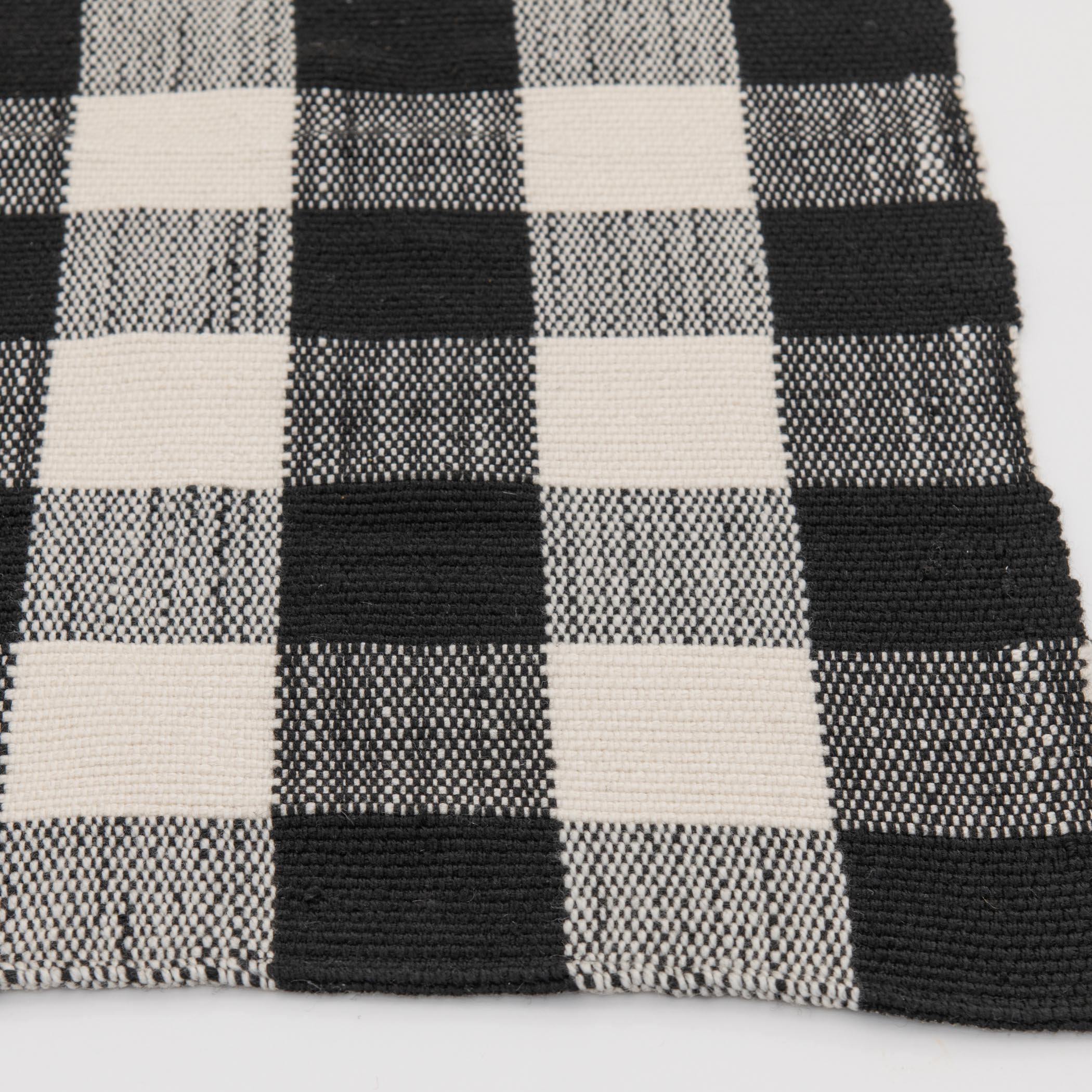 Mainstays 24 x 36 in Black & White Plaid Indoor/Outdoor Rug photo 7