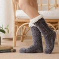 thumbnail image 4 of One Size Calcetines de invierno para mujer, calcetín de algodón suave y cálido, zapatos antideslizantes para el hogar, regalo de Navidad, calcetín tejido para dormir en el suelo d, 4 of 5
