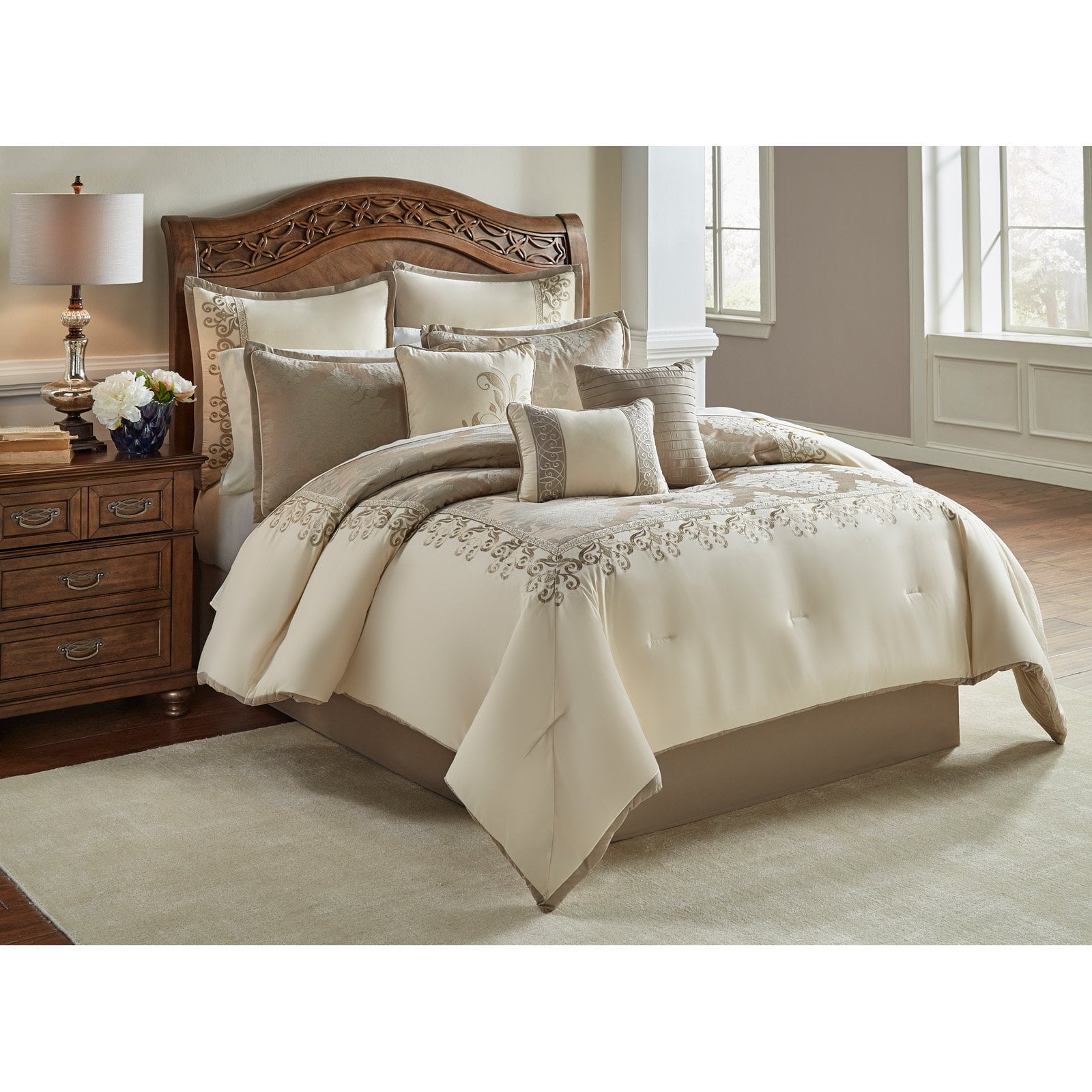 New Haven Comforter Set by Hallmart