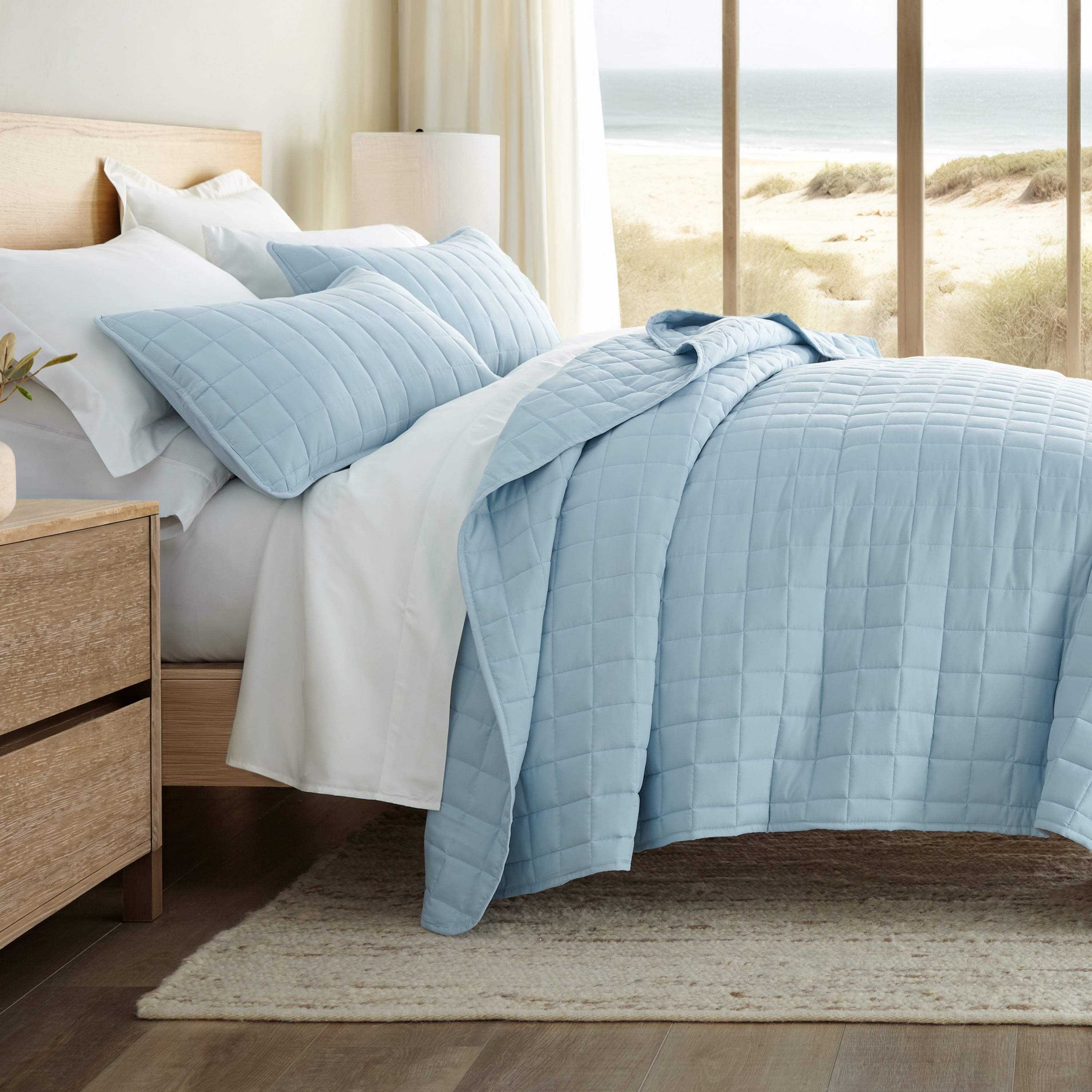 Noble Linens Pale Blue Square Pattern Quilted Coverlet Set, Full/Queen