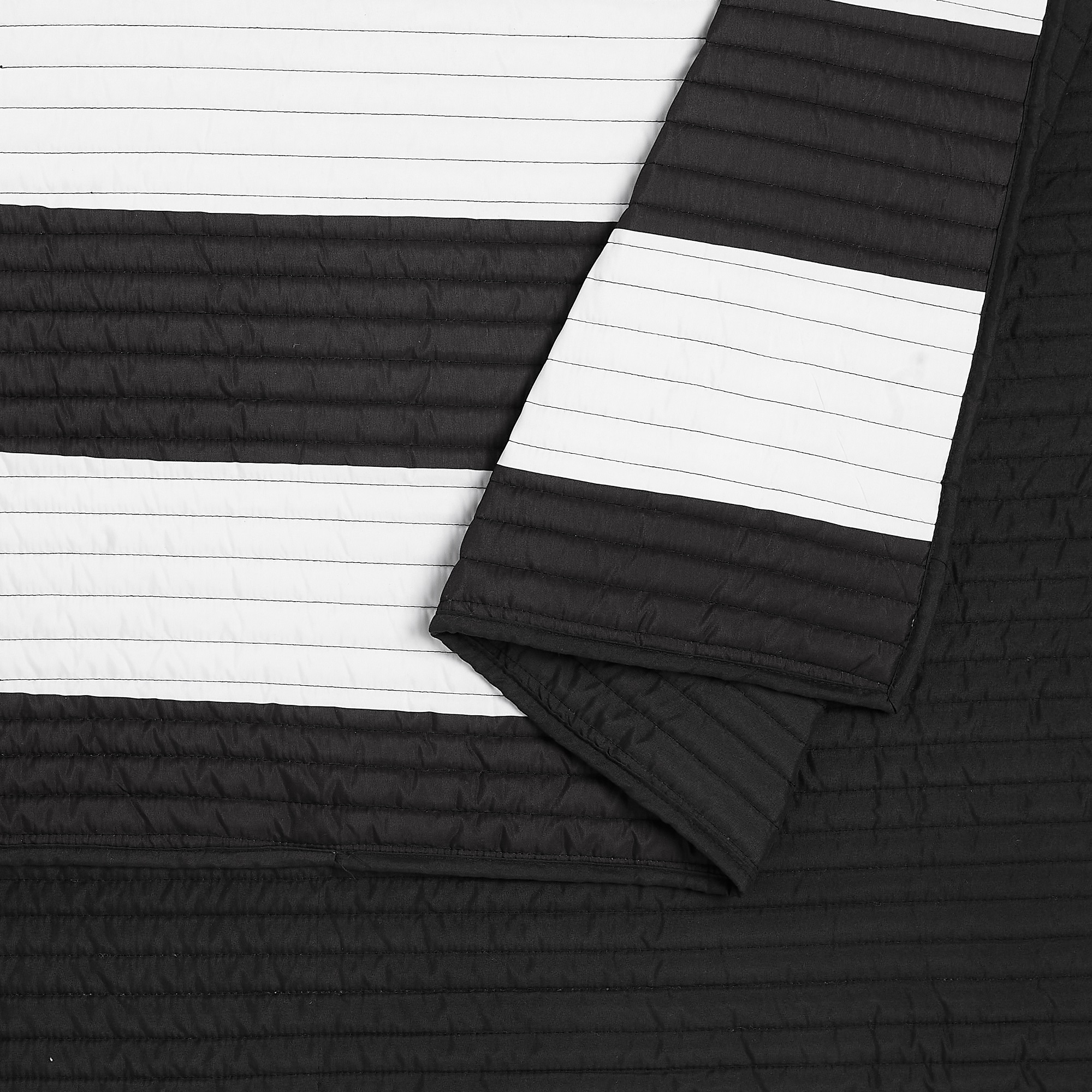 Urban Playground Kids and Teens Lavelle Stripe Black/White 3-Piece Quilt Set, Full/Queen