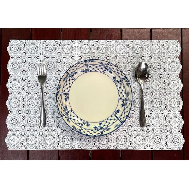 AMORNPHAN 4 Pieces White Rectangle Floral Lace Classic Style Woven Vinyl Non-Slip Heat-Resistant Placemat Table Pad Table Mats Dinning Washable for Kitchen Decor 12X19.5 Inches