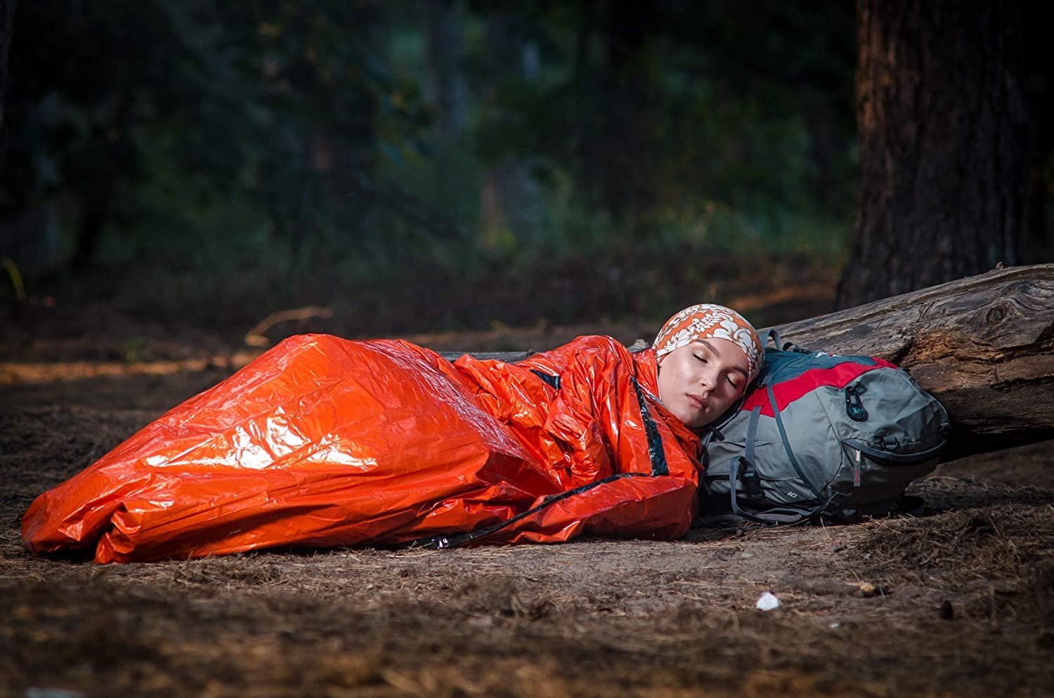 Emergency Sleeping Bag  Reflective Bivy Sack  Mylar Thermal Survival Bag  Includes Whistle, Compass and Survival Hook - Pack of 2