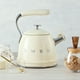 thumbnail image 4 of Hervidor de Estufa Retro SMEG 2.3L Crema con Silbato, 4 of 9