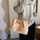 thumbnail image 5 of Bolsos casuales de mujer con correa bolso de mano de felpa degradado bolso de compras de piel para citas, 5 of 8