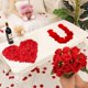 thumbnail image 5 of Pétalos de rosa románticos, pétalos de rosa artificiales rojos, flores de seda, pétalos de rosa falsos y hojas de rosa para un ambiente romántico, bodas, día de San Valentín y decoración de fiestas., 5 of 7