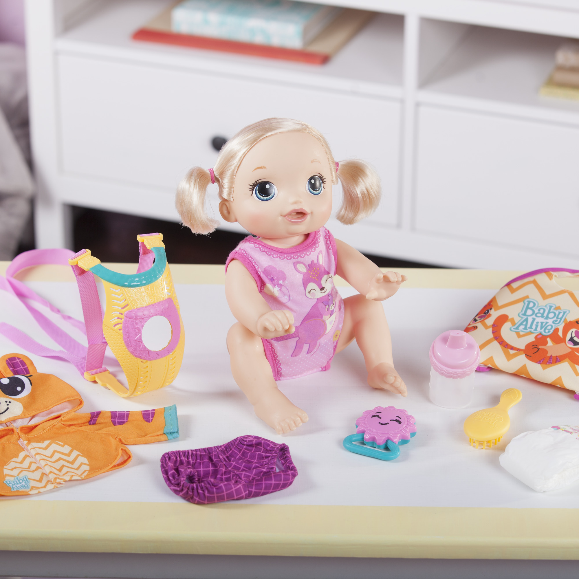 Baby Alive Baby Go Bye Bye: Blonde Hair Doll, for Ages 3 and up, 30+ Phrases and Sounds - image 5 of 13