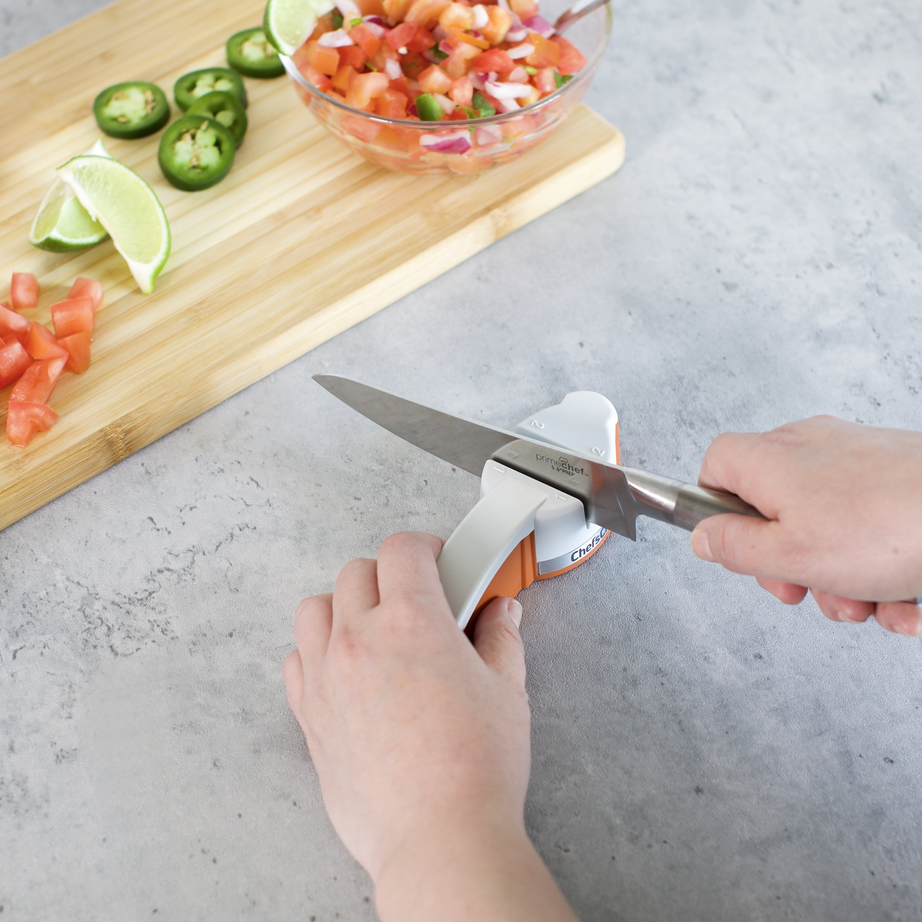 1pc Two-stage Handheld Knife Sharpener, Multifunctional Kitchen
