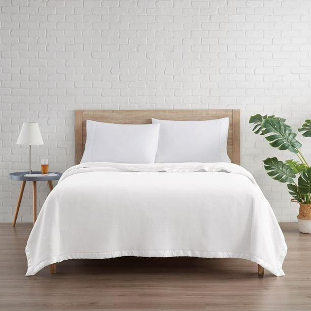 Simply Shabby Chic Plush Blanket, Twin, Arctic White